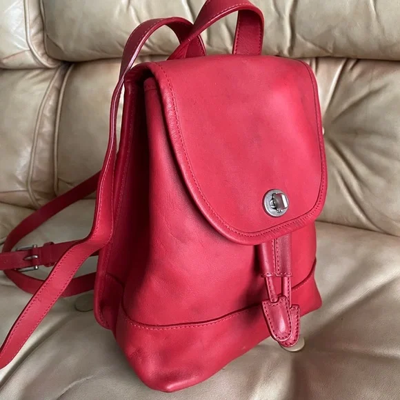 SALE! Authentic Coach Leather Turnlock Daypack Backpack Bag Nickel Hardware - Picture 2 of 15